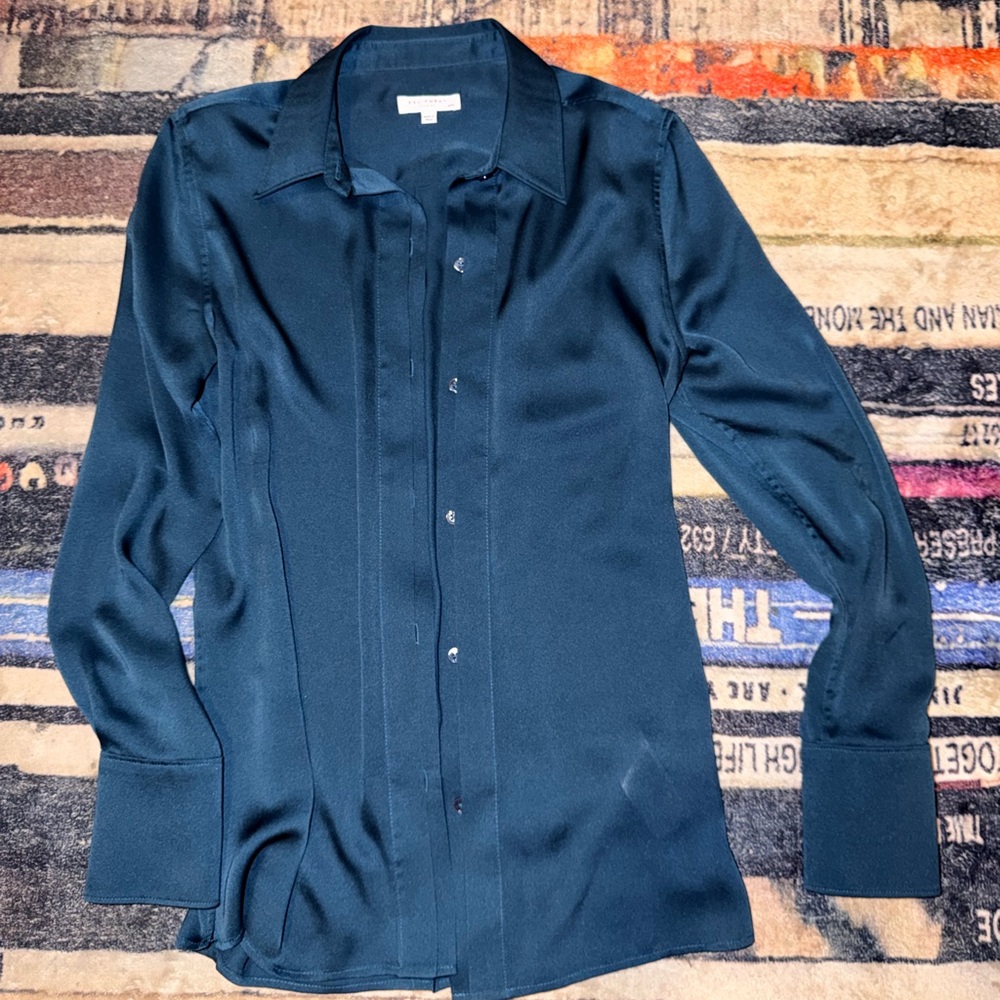 Equipment femme Blue satin Dress Shirt medium